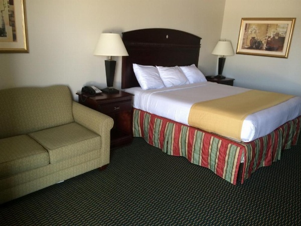Express Inn image 11