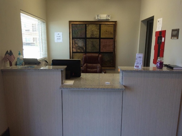 Express Inn image 3